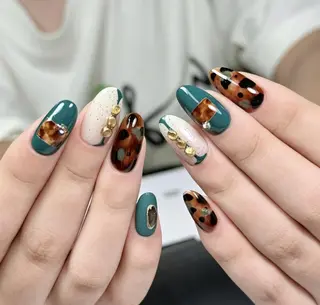 ネイル Pure&Rich Nailのネイルデザイン