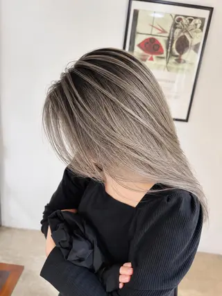 ロング BEHIND THE CURTAIN りこのヘアスタイル