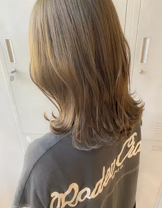 ミディアム カラー 【Lei】橋本孝太 レイヤー・美髪矯正のヘアスタイル