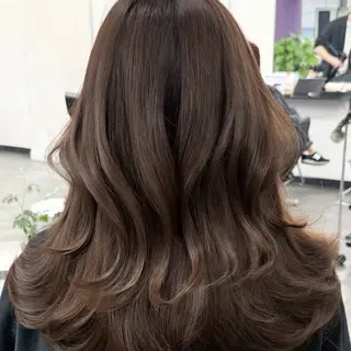 セミロング カラー ヘアアレンジ 内大久保 列夏のヘアスタイル