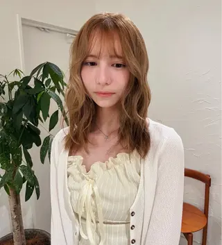 ミディアム カラー yoshihama sumireのヘアスタイル