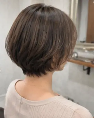 カラー デザインカラー Lienのヘアスタイル