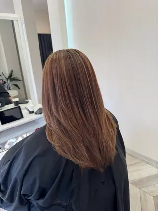 ロング カラー ヘアアレンジ 佐々木 まゆかのヘアスタイル