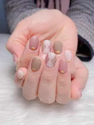 ネイル MiKi Nai池袋 長さだし得意のネイルデザイン