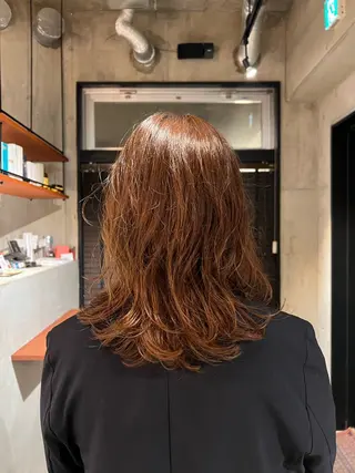 ミディアム パーマ AmiLi HONOKAのヘアスタイル