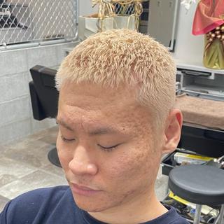 カラー パーマ メンズ 角田 凌のヘアスタイル