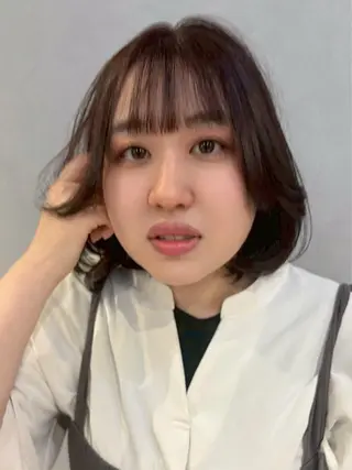 ミディアム See. REINのヘアスタイル