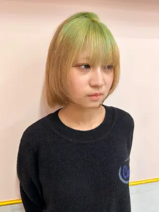 ショート カラー レイン🌏🌱 似合わせ/ハイトーンのヘアスタイル