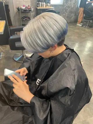 ショート カラー メンズ ハイトーン 横浜💞ミオのヘアスタイル