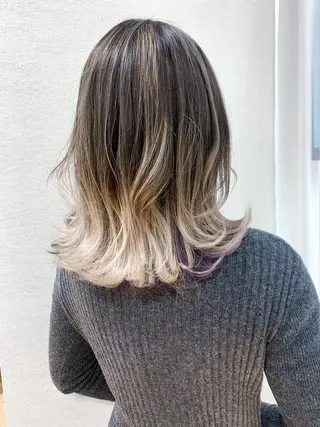 ミディアム カラー Luxbe hakataのヘアスタイル