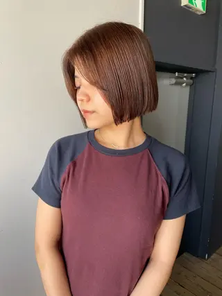 ショート カラー レイヤーカット/ ハイトーン/ゆうあのヘアスタイル
