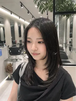 ロング 神戸レイヤーカット 顔周り／骨格診断のヘアスタイル