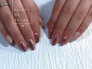ミディアム ネイル Blowe ニュアンスのネイルデザイン