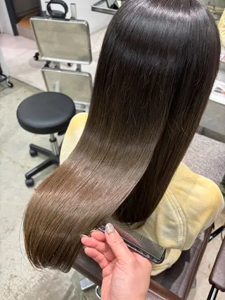 ロング 飯田 優恵のヘアスタイル