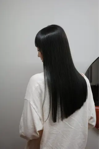 セミロング カラー 中嶋 颯和のヘアスタイル