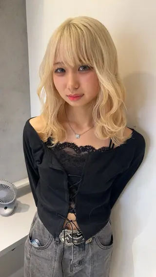 ミディアム カラー ayaka🫧 梅田ダブルカラーのヘアスタイル