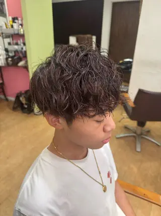 パーマ メンズ 透明感カラー特化若山 結愛のヘアスタイル