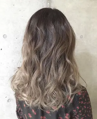 ロング カラー パーマ 大阪レミーエクステ チビ編み込みのヘアスタイル
