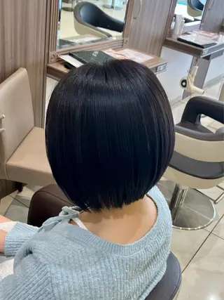 ショート カラー ☂️Ash 新杉田☂️山本のヘアスタイル