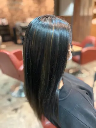 ロング カラー ERIKO Tのヘアスタイル