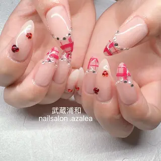 ネイル R inのネイルデザイン