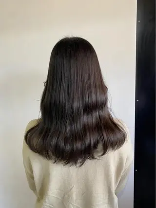 セミロング yuu/髪質改善 カラー🌛のヘアスタイル