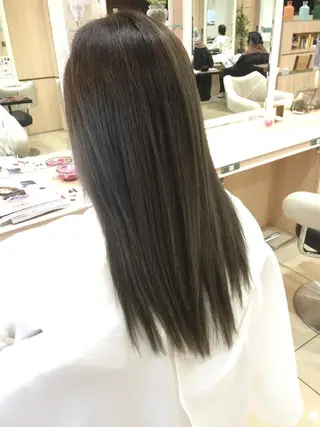 ロング カラー 山内 佐江子のヘアスタイル