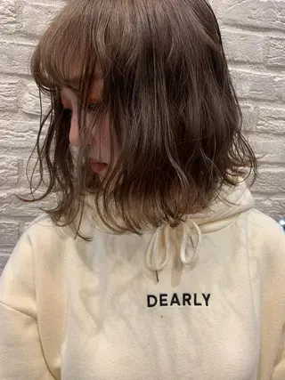 ミディアム カラー 韓国レイヤー×艶髪 ハイトーンRyukiのヘアスタイル