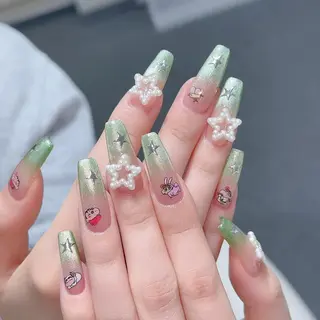 ネイル Queen‘s なんのネイルデザイン