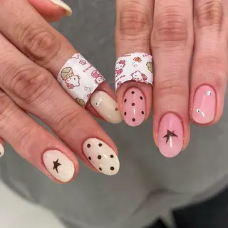 ミディアム Yuka ネイリストのネイルデザイン