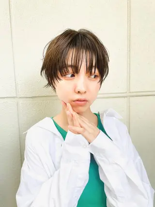 ショート カラー ハイトーン/レイヤー /ウルフ⭐️永田⭐️のヘアスタイル