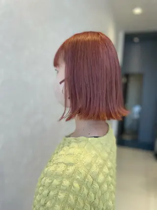 ショート カラー 絹川 琴美のヘアスタイル
