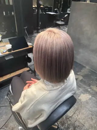 ショート カラー 🦁ブリーチカラー 💎紫音のヘアスタイル