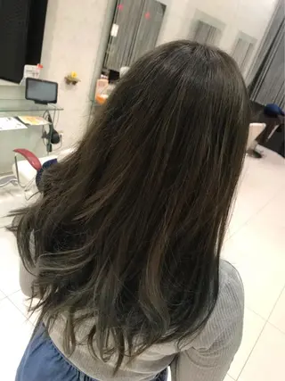 ロング カラー 【育休中】EARTH 荒井店HARUNAのヘアスタイル