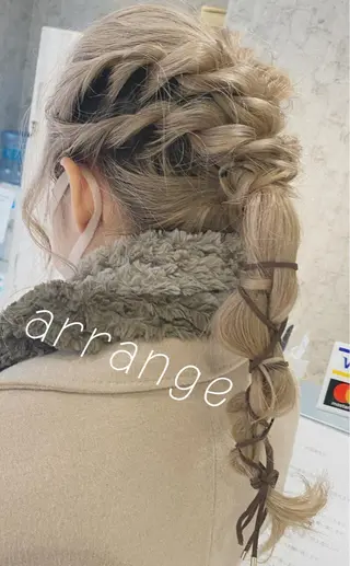ヘアアレンジ アイリスト 蓑島伶奈の眉毛・アイブロウイメージ