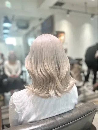 ミディアム カラー 🌈インナーカラー ‘ショウマ’🌈のヘアスタイル