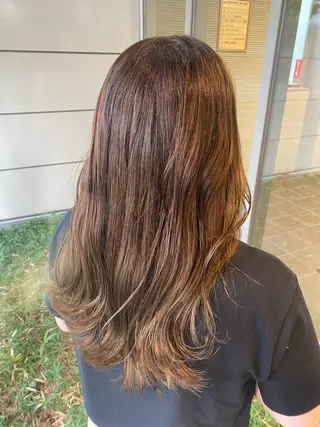 カラー 山浦 貴恵のヘアスタイル