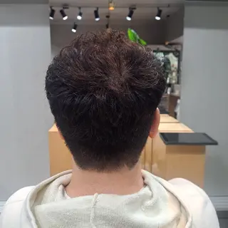 ショート クボ タのヘアスタイル