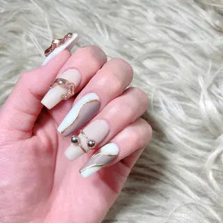 ロング ネイル Y. Sのネイルデザイン