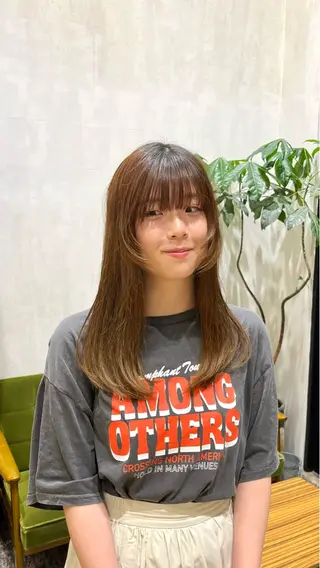 ロング 牧下 晴香のヘアスタイル