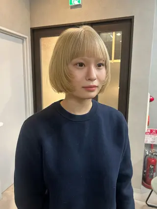 ショート カラー moe🎀 透明感カラーのヘアスタイル