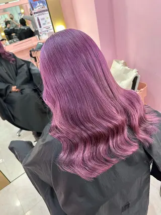 セミロング カラー ブリーチ特化🌈 MANATOのヘアスタイル