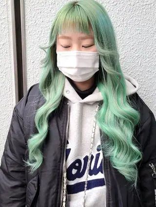 ロング 大阪レミーエクステ チビ編み込みのヘアスタイル