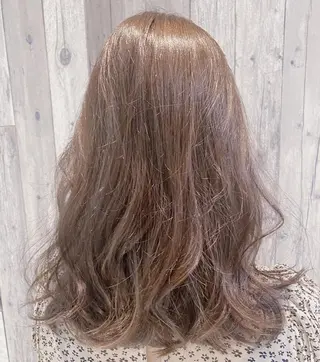 ミディアム カラー ジャニヲタ美容師 推しカラー中平海帆のヘアスタイル