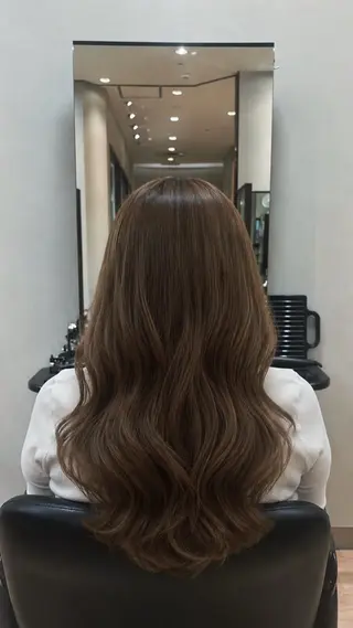 ロング 岡﨑 怜奈のヘアスタイル