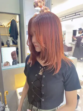 セミロング カラー AIRI layer cut hairのヘアスタイル