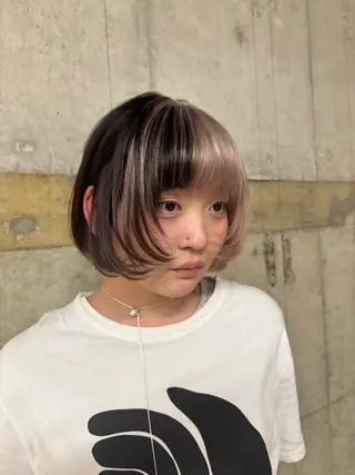 ショート カラー wewe: momoeのヘアスタイル