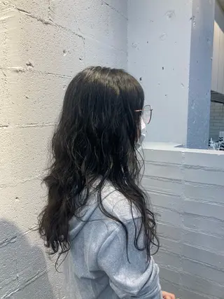 ロング パーマ 久貝 莉子のヘアスタイル