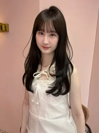 ロング 顔周り/透明感カラー REINA𓍯のヘアスタイル