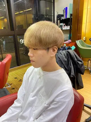ミディアム カラー メンズ メンズ特化 岸本 阪急六甲サロンドロイのヘアスタイル